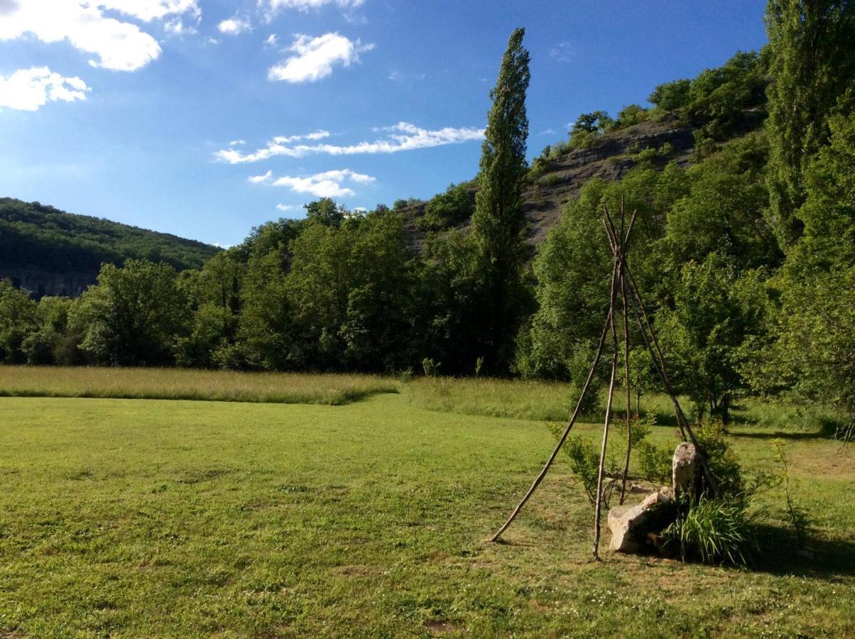مبيت وإفطار Calès Moulin De Latreille المظهر الخارجي الصورة